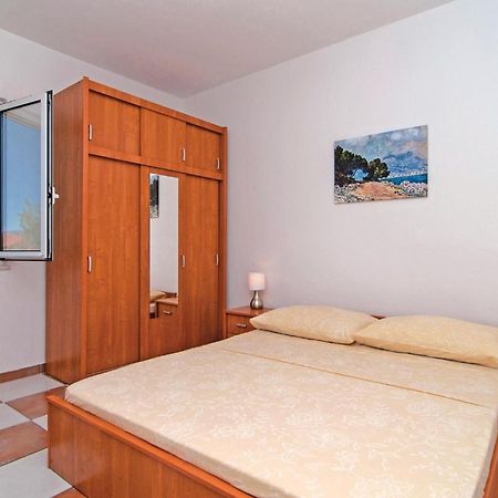 3 Bedroom Cozy Home In Supetar Exterior photo