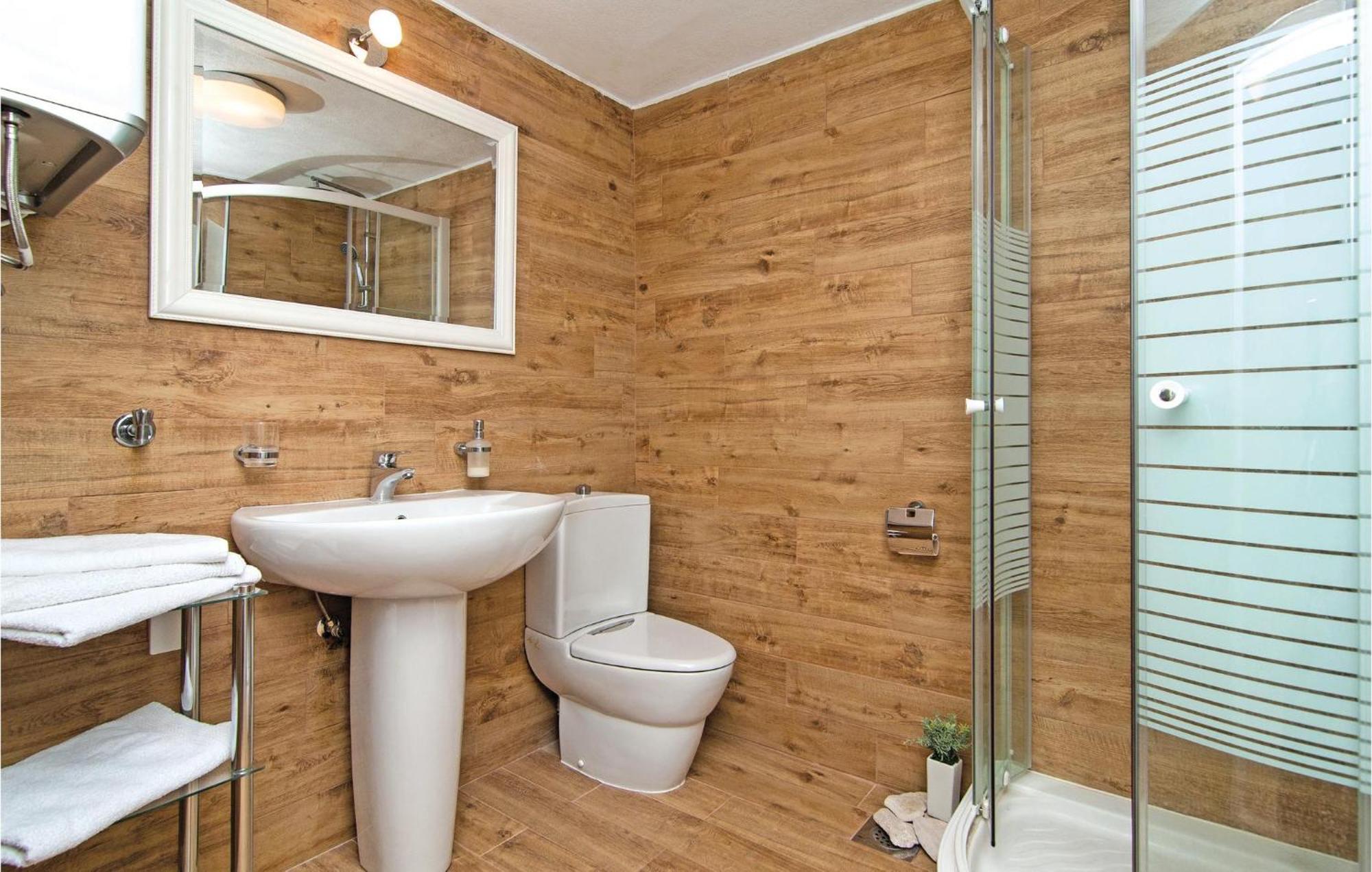 3 Bedroom Cozy Home In Supetar Exterior photo