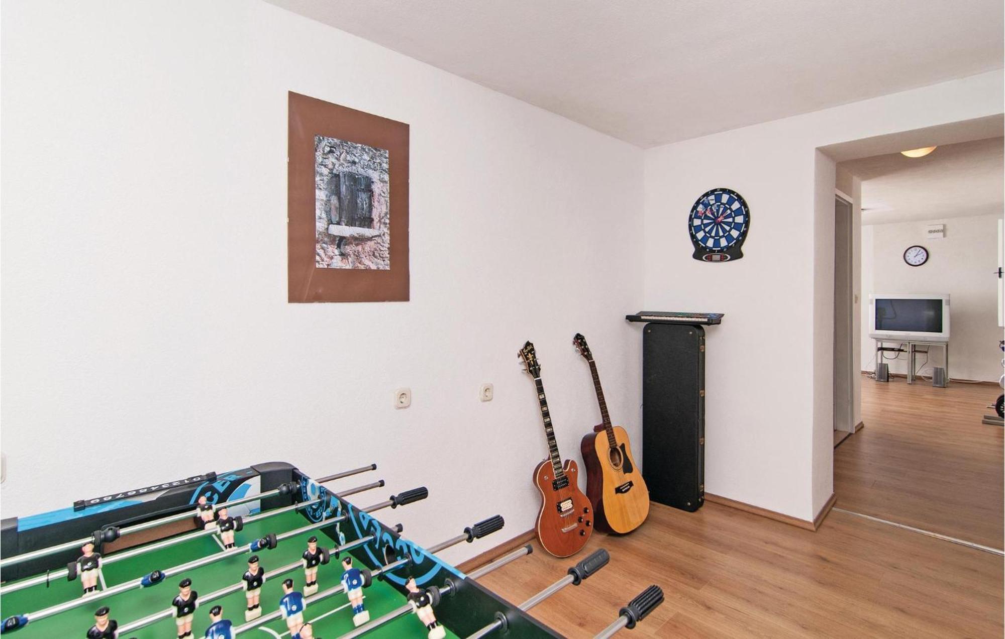 3 Bedroom Cozy Home In Supetar Exterior photo