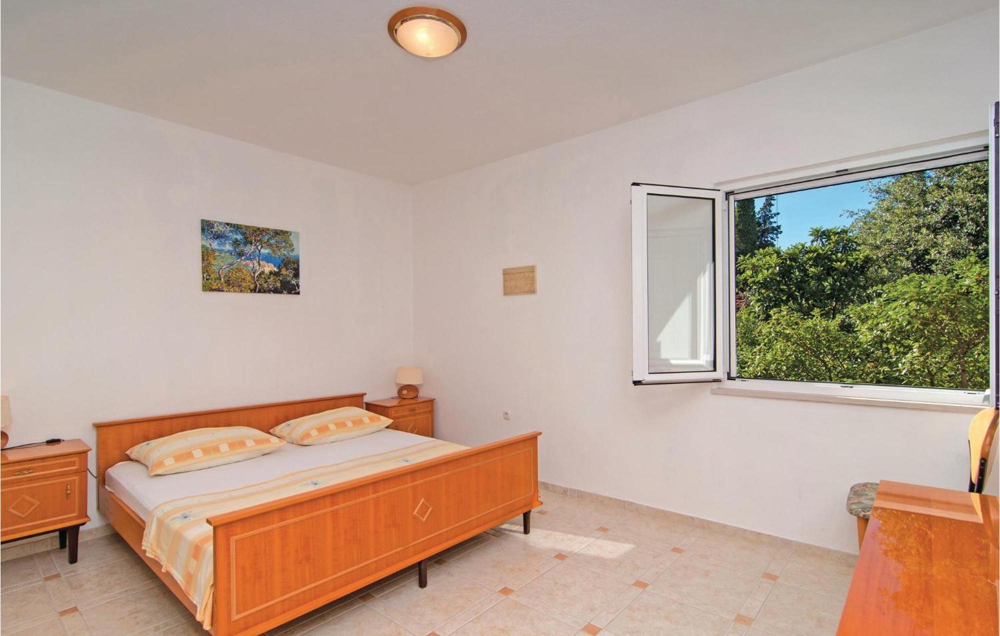 3 Bedroom Cozy Home In Supetar Exterior photo